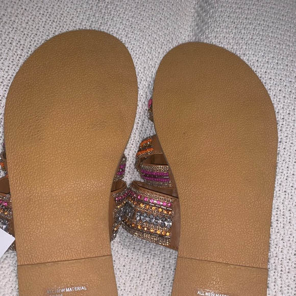 Sandals - Picture 7 of 7